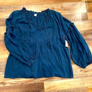 Old Navy denim long sleeve shirt - women’s M
